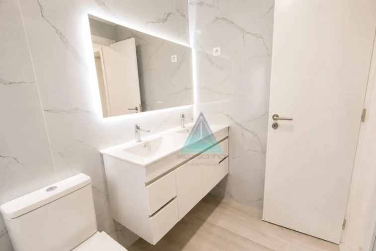 Apartamento T4 para Venda em Amora Foto 10