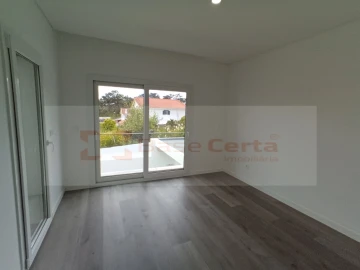 Moradia T4 para Venda em Corroios