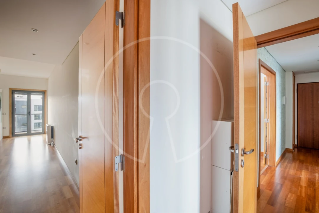 Apartamento T3 para Arrendamento em Seixal, Arrentela e Aldeia de Paio Pires Foto 12