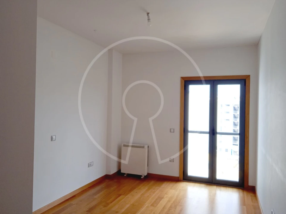 Apartamento T3 para Arrendamento em Seixal, Arrentela e Aldeia de Paio Pires Foto 18