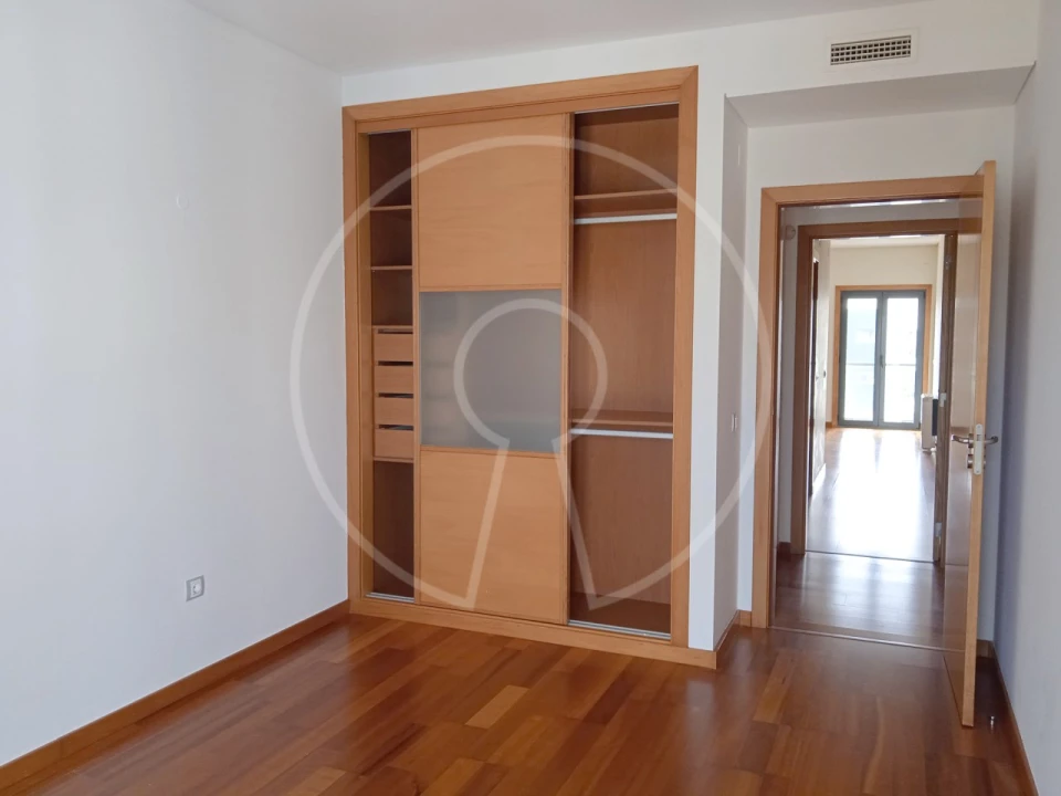Apartamento T3 para Arrendamento em Seixal, Arrentela e Aldeia de Paio Pires Foto 19