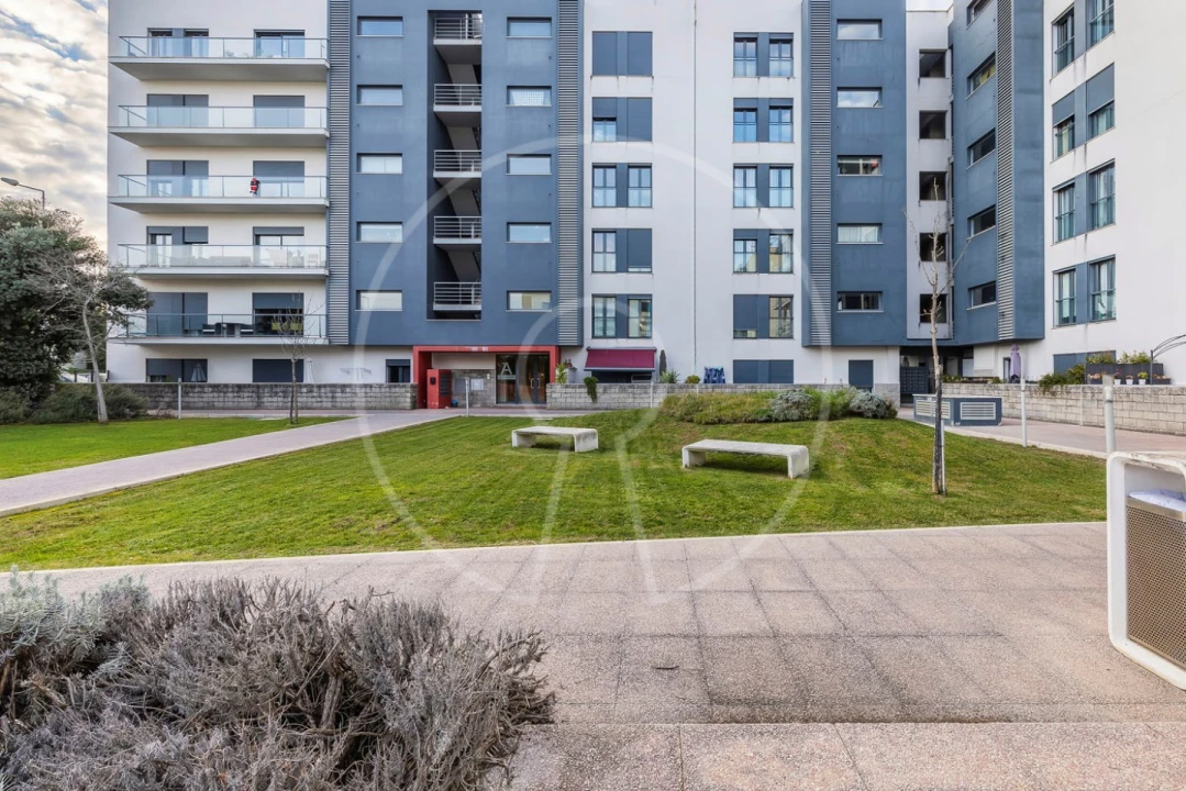 Apartamento T3 para Arrendamento em Seixal, Arrentela e Aldeia de Paio Pires Foto 23