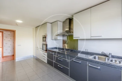 Apartamento T3 para Arrendamento em Seixal, Arrentela e Aldeia de Paio Pires