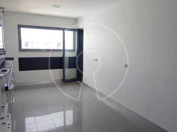 Apartamento T3 para Arrendamento em Seixal, Arrentela e Aldeia de Paio Pires