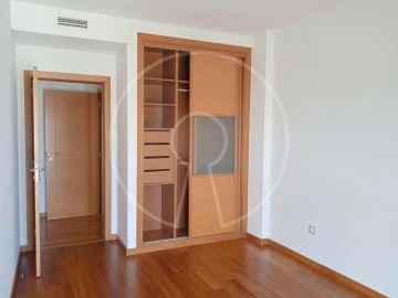 Apartamento T3 para Arrendamento em Seixal, Arrentela e Aldeia de Paio Pires