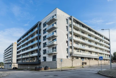 Apartamento T3 para Arrendamento em Seixal, Arrentela e Aldeia de Paio Pires