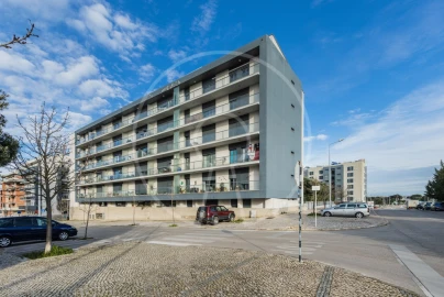 Apartamento T3 para Arrendamento em Seixal, Arrentela e Aldeia de Paio Pires