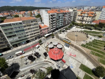Apartamento T3 para Arrendamento em Campolide