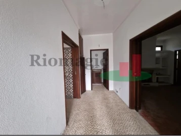 Moradia T4 para Venda em Minde