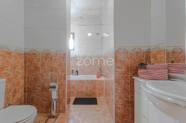 Moradia T4 para Venda em Valongo Foto 23