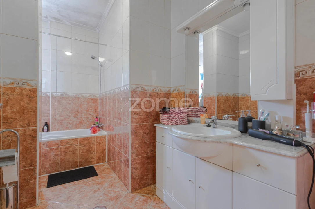 Moradia T4 para Venda em Valongo Foto 24