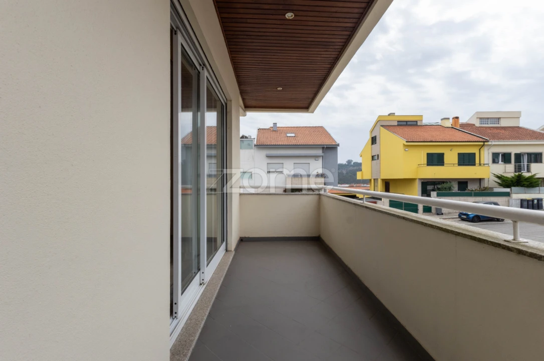 Moradia T4 para Venda em Valongo Foto 8