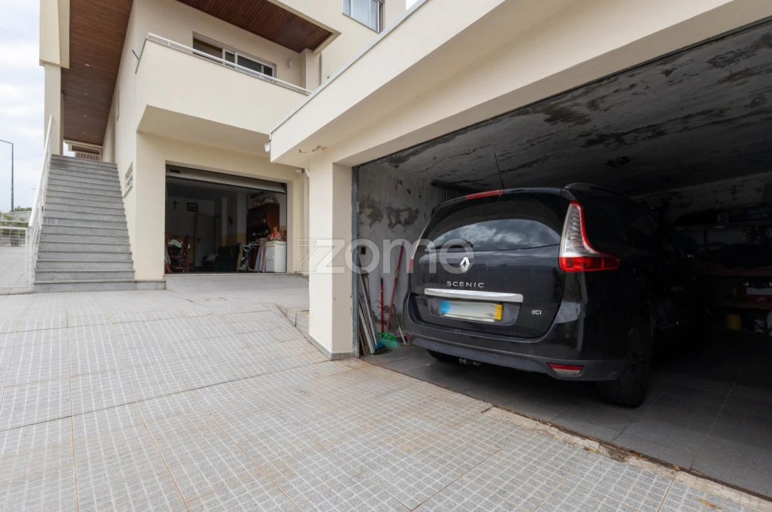 Moradia T4 para Venda em Valongo Foto 39