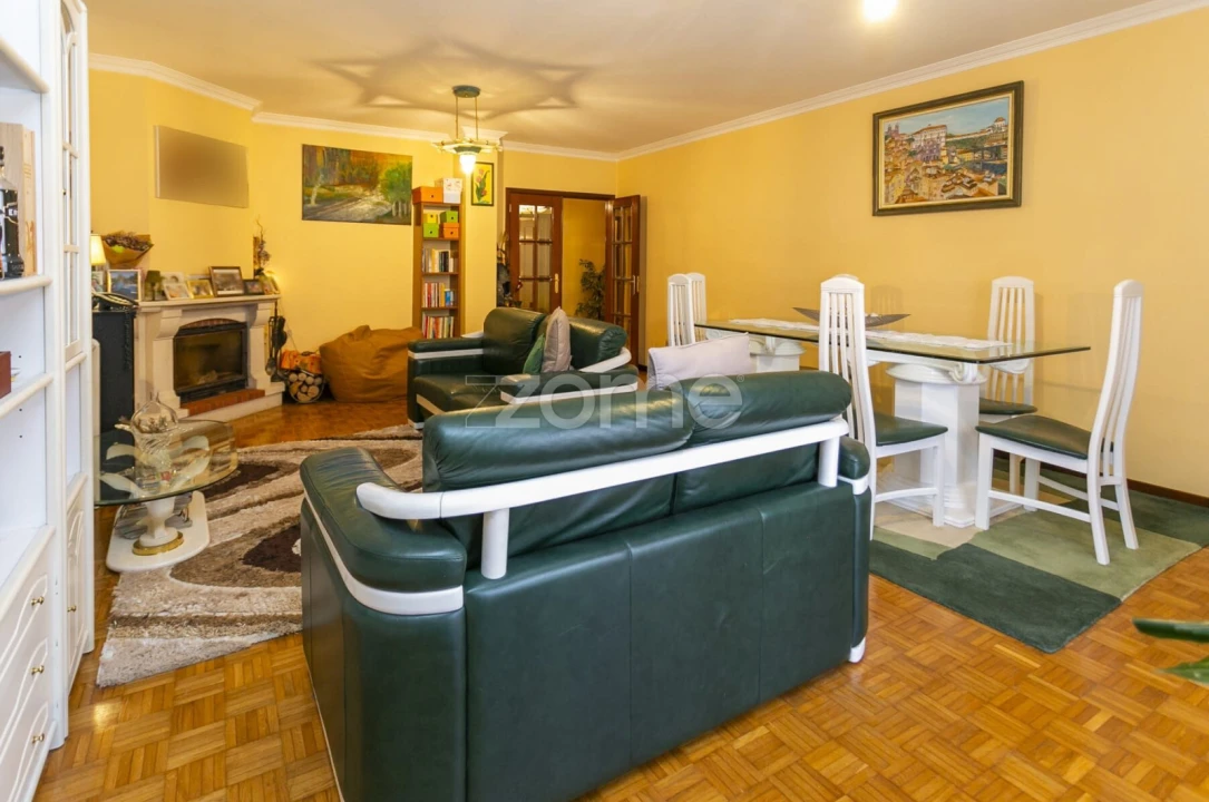Apartamento T3 para Venda em Mafamude e Vilar do Paraíso Foto 12