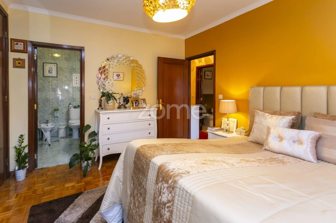 Apartamento T3 para Venda em Mafamude e Vilar do Paraíso Foto 28