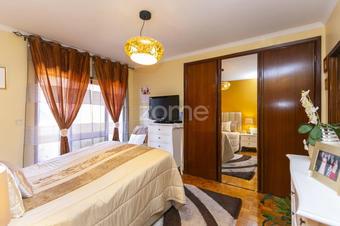 Apartamento T3 para Venda em Mafamude e Vilar do Paraíso Foto 26