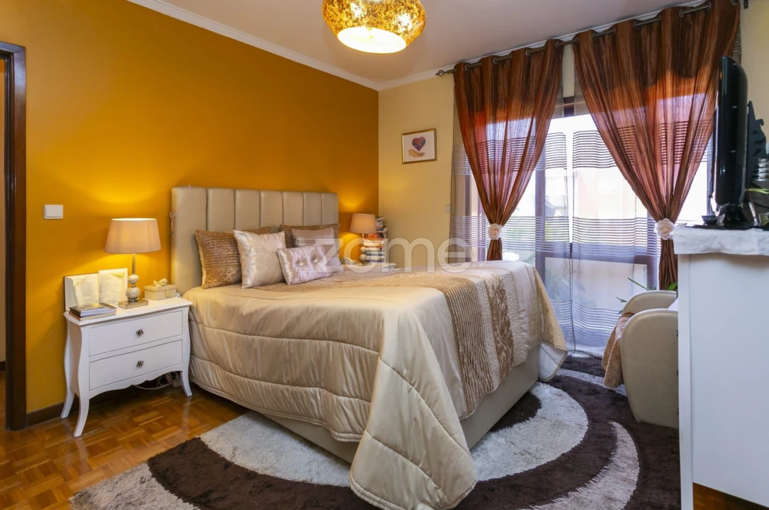 Apartamento T3 para Venda em Mafamude e Vilar do Paraíso Foto 27