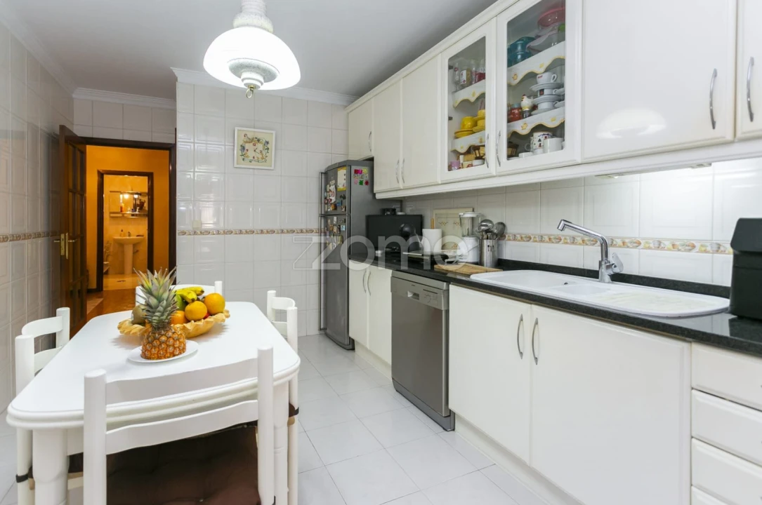 Apartamento T3 para Venda em Mafamude e Vilar do Paraíso Foto 7