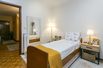 Apartamento T3 para Venda em Mafamude e Vilar do Paraíso