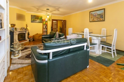 Apartamento T3 para Venda em Mafamude e Vilar do Paraíso