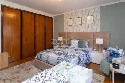 Apartamento T3 para Venda em Mafamude e Vilar do Paraíso