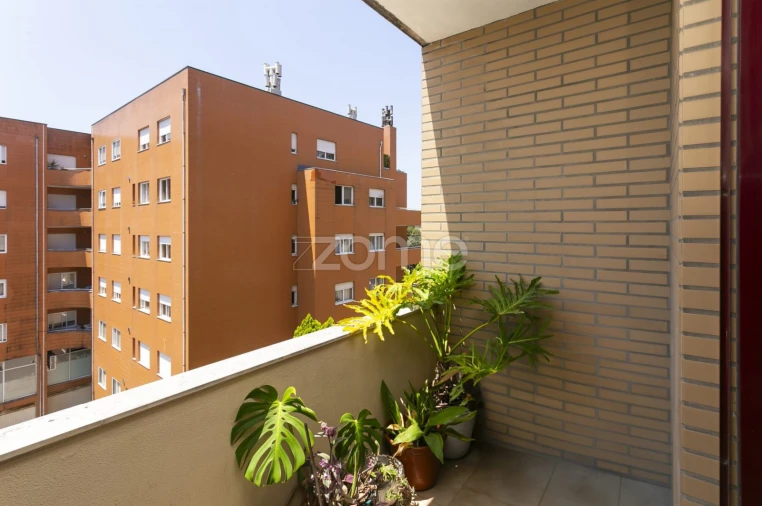 Apartamento T3 para Venda em Mafamude e Vilar do Paraíso Foto 31