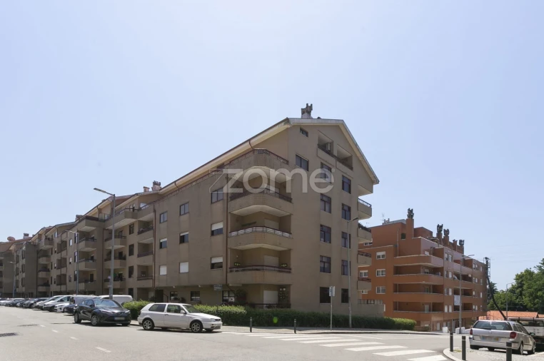 Apartamento T3 para Venda em Mafamude e Vilar do Paraíso Foto 3