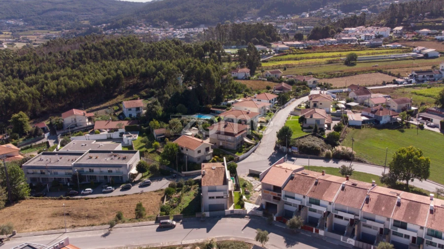 Moradia T3 para Venda em Guisande e Oliveira (São Pedro)
