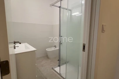 Apartamento T3 para Arrendamento em Almada, Cova da Piedade, Pragal e Cacilhas