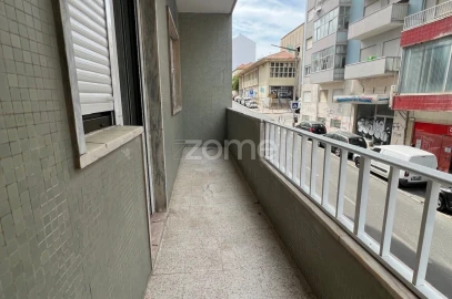 Apartamento T3 para Arrendamento em Almada, Cova da Piedade, Pragal e Cacilhas