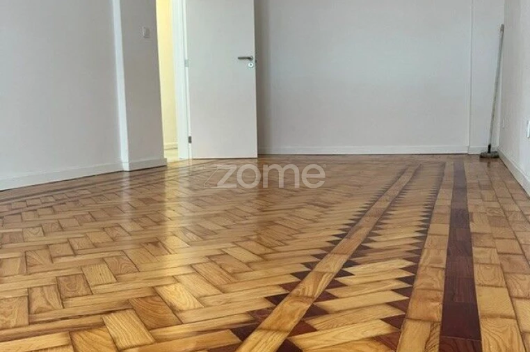 Apartamento T3 para Arrendamento em Almada, Cova da Piedade, Pragal e Cacilhas Foto 27