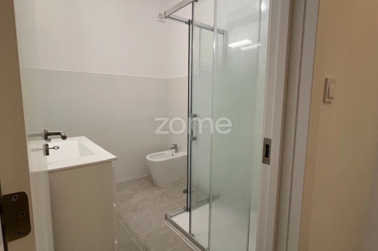 Apartamento T3 para Arrendamento em Almada, Cova da Piedade, Pragal e Cacilhas Foto 33