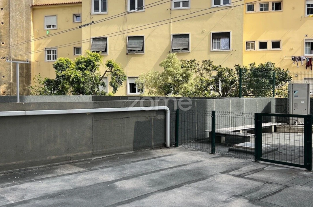 Apartamento T3 para Arrendamento em Almada, Cova da Piedade, Pragal e Cacilhas Foto 6