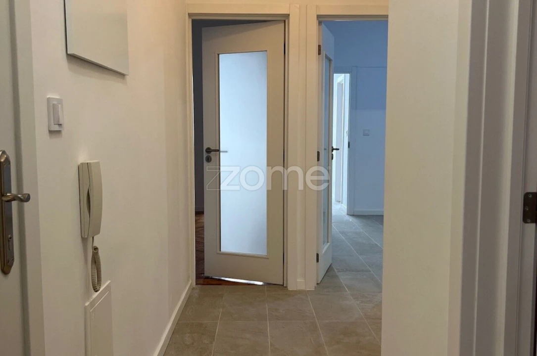 Apartamento T3 para Arrendamento em Almada, Cova da Piedade, Pragal e Cacilhas Foto 9