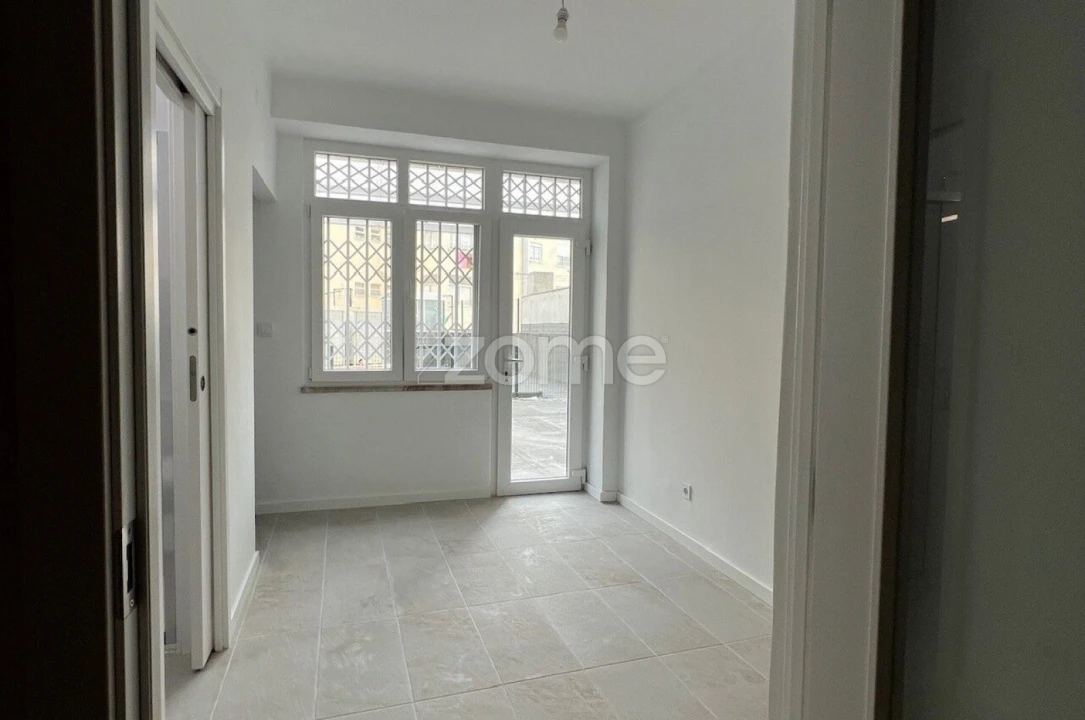 Apartamento T3 para Arrendamento em Almada, Cova da Piedade, Pragal e Cacilhas Foto 10