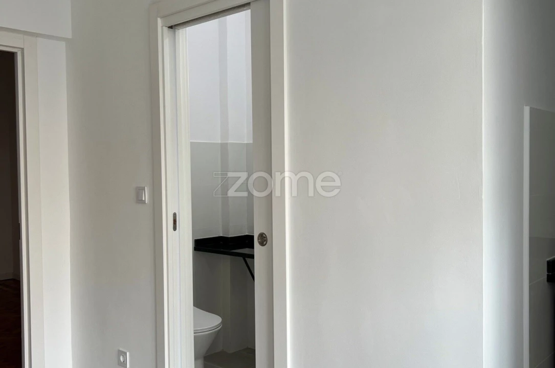Apartamento T3 para Arrendamento em Almada, Cova da Piedade, Pragal e Cacilhas Foto 15