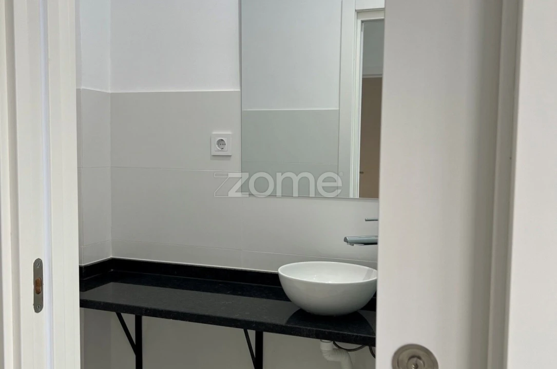 Apartamento T3 para Arrendamento em Almada, Cova da Piedade, Pragal e Cacilhas Foto 16