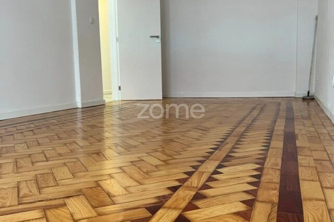 Apartamento T3 para Arrendamento em Almada, Cova da Piedade, Pragal e Cacilhas Foto 27