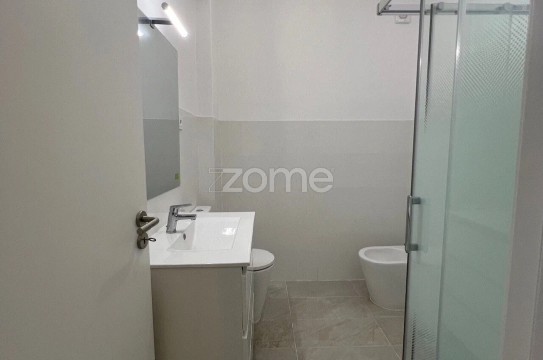 Apartamento T3 para Arrendamento em Almada, Cova da Piedade, Pragal e Cacilhas Foto 34