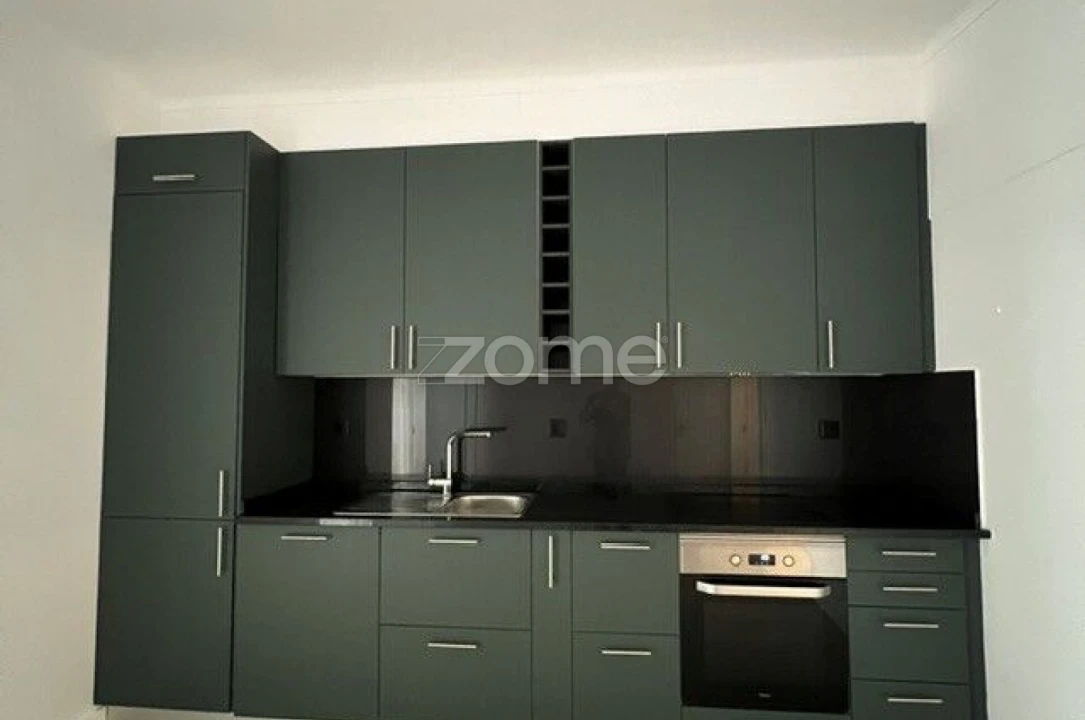 Apartamento T3 para Arrendamento em Almada, Cova da Piedade, Pragal e Cacilhas Foto 35
