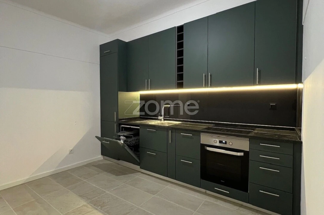 Apartamento T3 para Arrendamento em Almada, Cova da Piedade, Pragal e Cacilhas Foto 37
