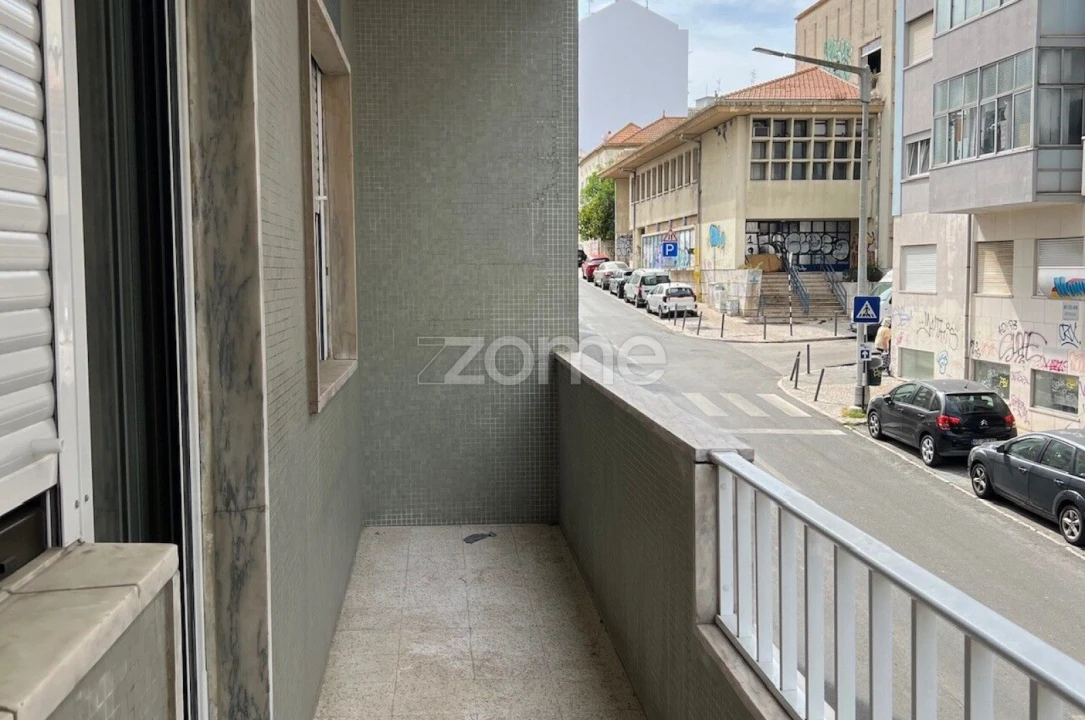 Apartamento T3 para Arrendamento em Almada, Cova da Piedade, Pragal e Cacilhas Foto 41