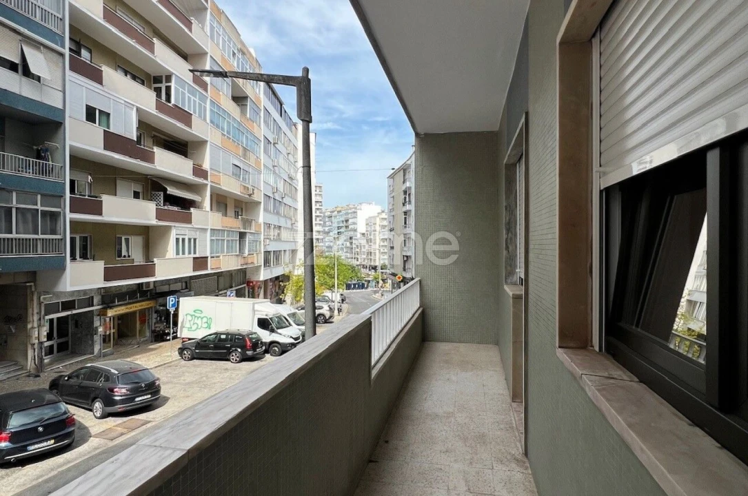 Apartamento T3 para Arrendamento em Almada, Cova da Piedade, Pragal e Cacilhas Foto 43