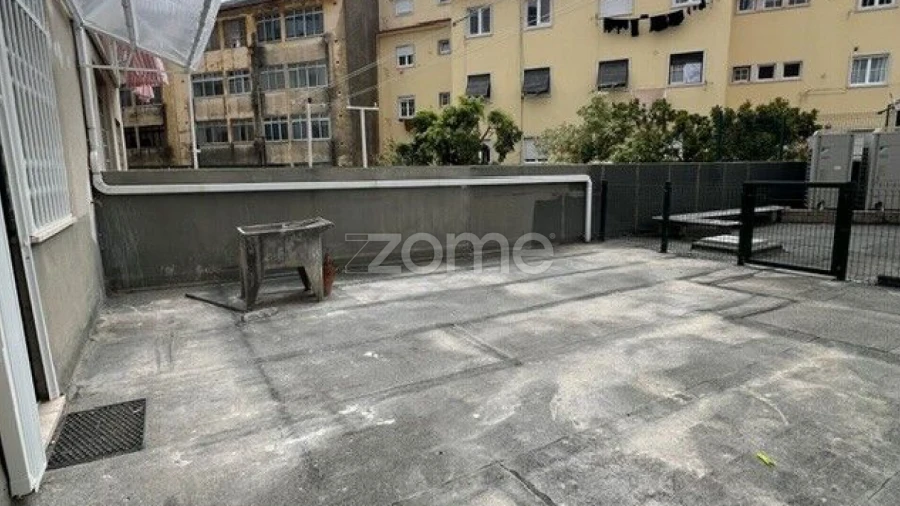 Apartamento T3 para Arrendamento em Almada, Cova da Piedade, Pragal e Cacilhas