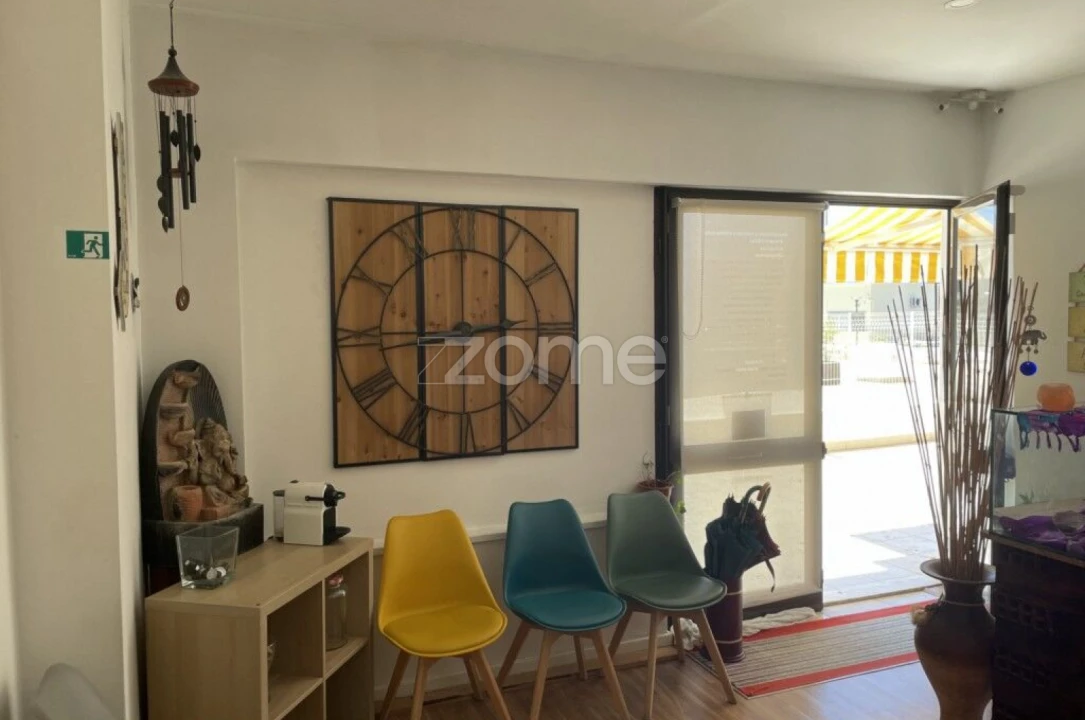 Negócio para Venda em Carcavelos e Parede Foto 15
