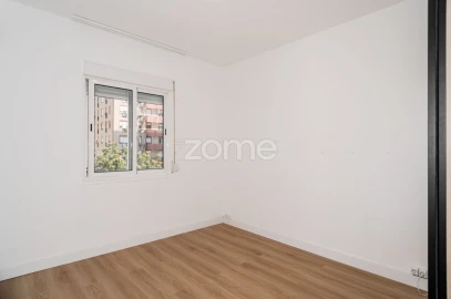 Apartamento T2 para Venda em Olivais