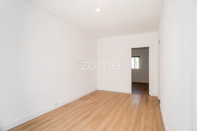 Apartamento T2 para Venda em Olivais Foto 6