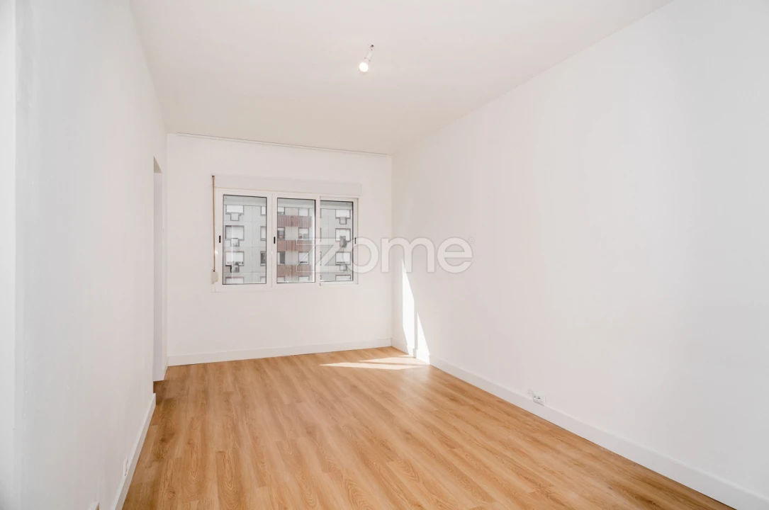 Apartamento T2 para Venda em Olivais Foto 2