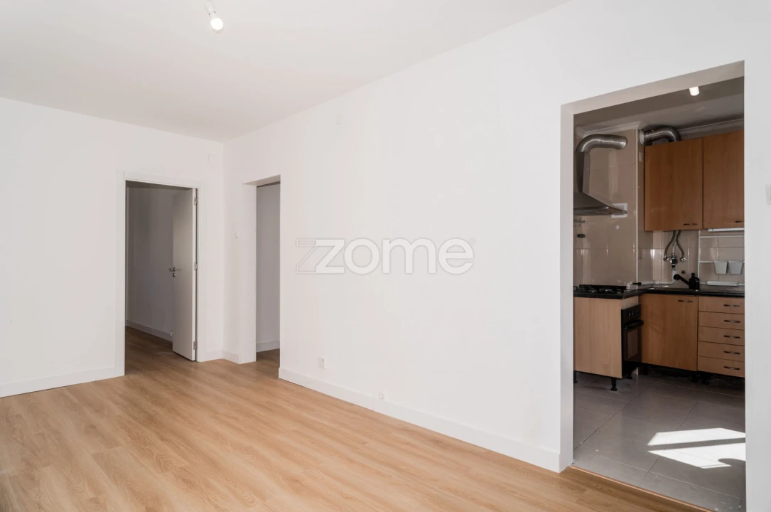 Apartamento T2 para Venda em Olivais Foto 5