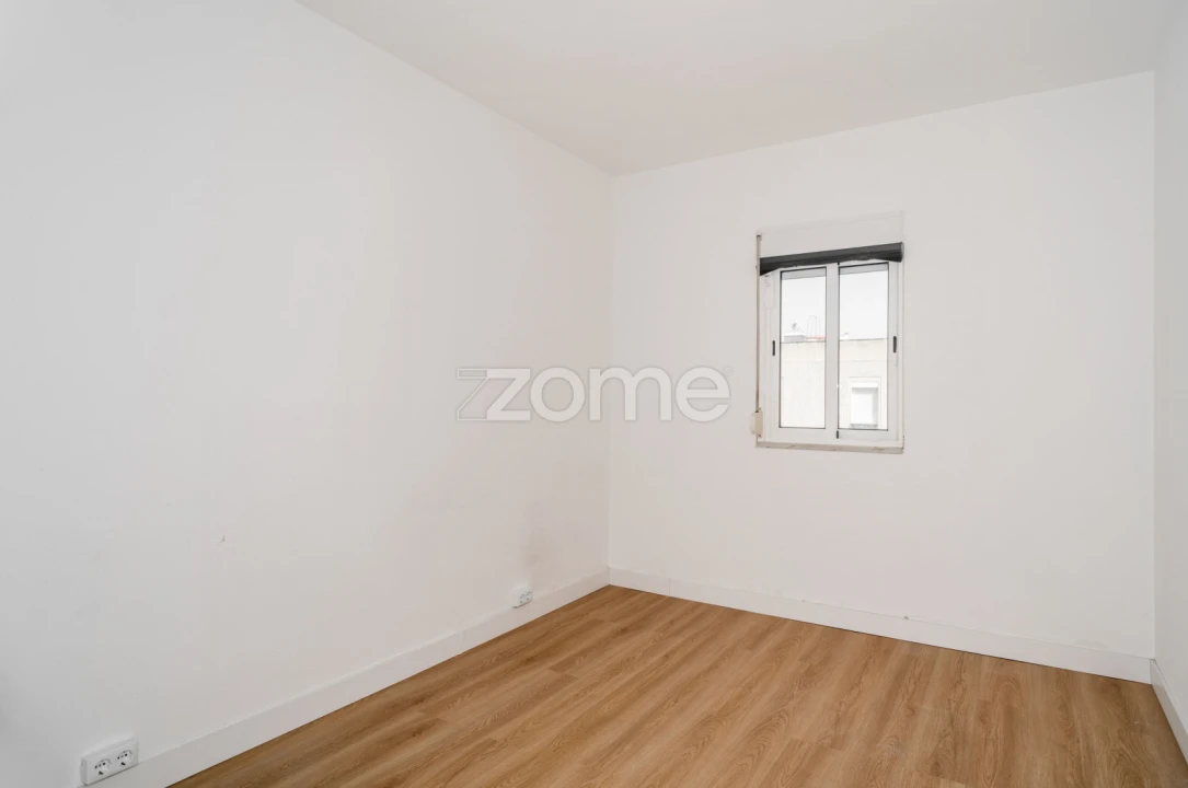 Apartamento T2 para Venda em Olivais Foto 7